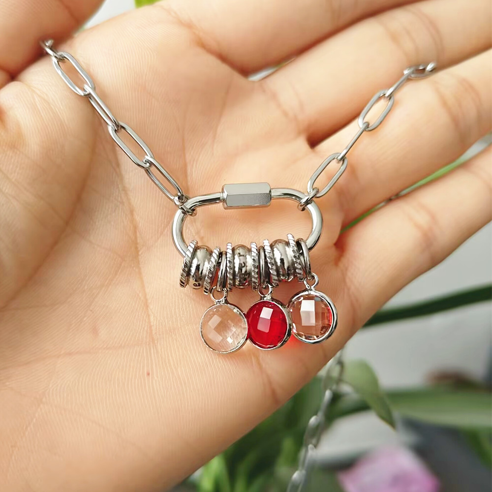 Aangepaste karabijnhaak naam c - Birth Flower Necklace recensie en prijs